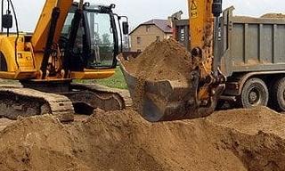 Выкопать яму экскаватором в Пугачеве от 952 руб. - 2Землекопа-Пгч