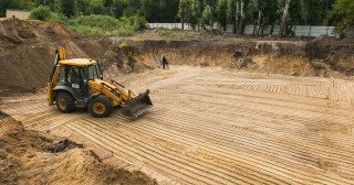 Разработка котлована Пугачёв, цена от 318 руб./м3.